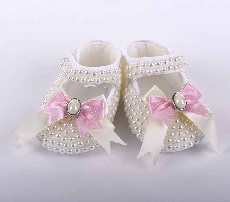 Küçük Rüyalar KR-PTK026 İncili Fiyonklu Bebe Patik  Krem