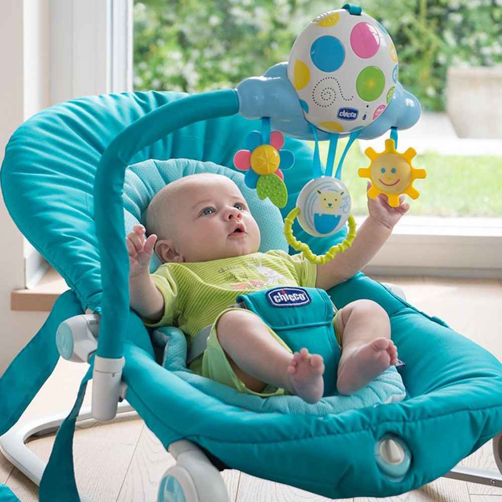 Кресло для ребенка лет. Кресло качалка Chicco Balloon Baby. Чико балун Беби шезлонг. Шезлонг Chicco Balloon. Креслице-качалка Chicco Balloon Elefant.
