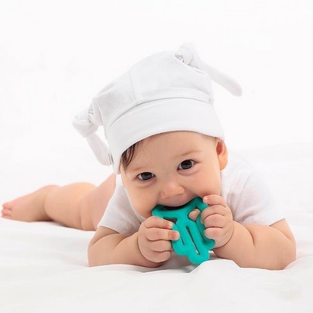 OiOi Annenin Eli Bebek Diş Kaşıyıcı 104000 Yeşil