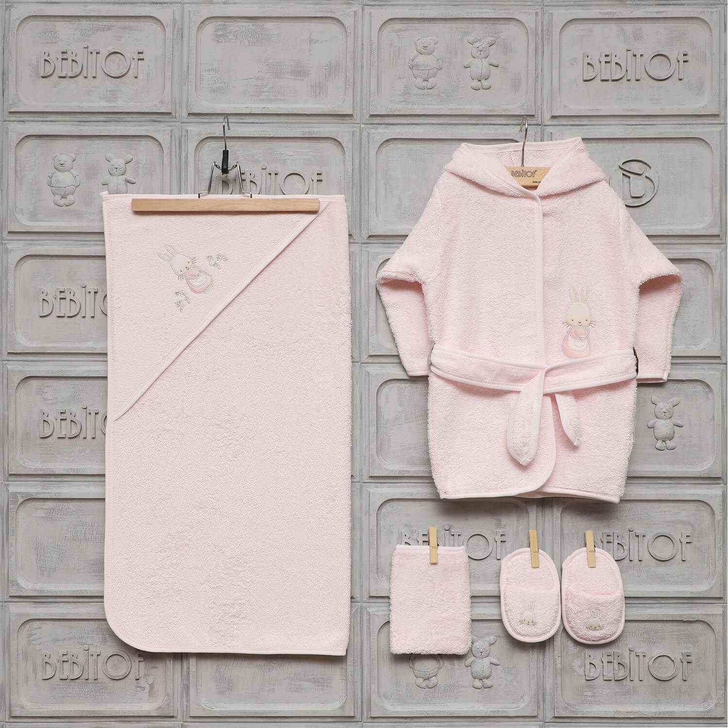 Bebitof Cafedeki Tavşan Bebek Bornoz Seti 30004 Pembe