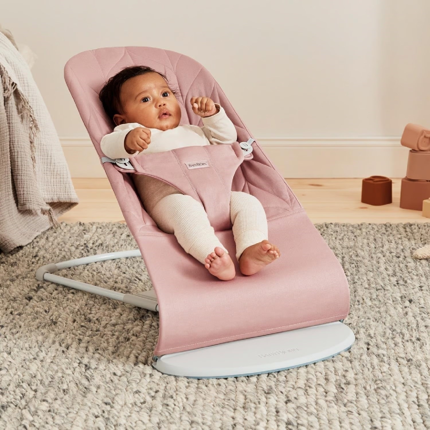 Babybjörn Bliss Ana Kucağı Petal Cotton Oyuncaklı Dusty Pink