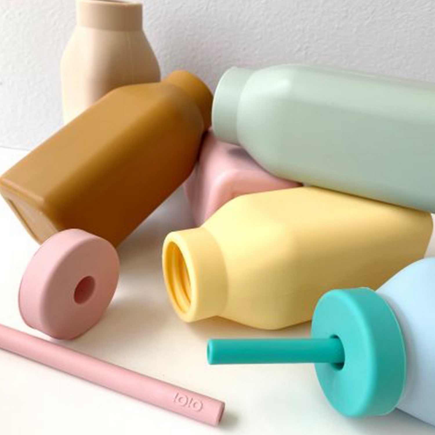 Oioi Silikon Şişe ve Pipet 6+ Ay Mellow Yellow - Powder