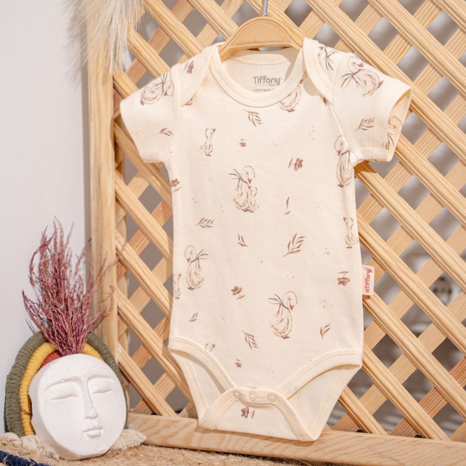 Tiffany Mother Swan Organic Theme Yarım Kollu Bebek Body Ekru