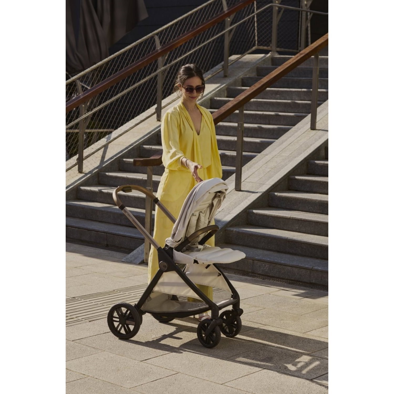 Chicco Bellagio Bebek Arabası Black Satin